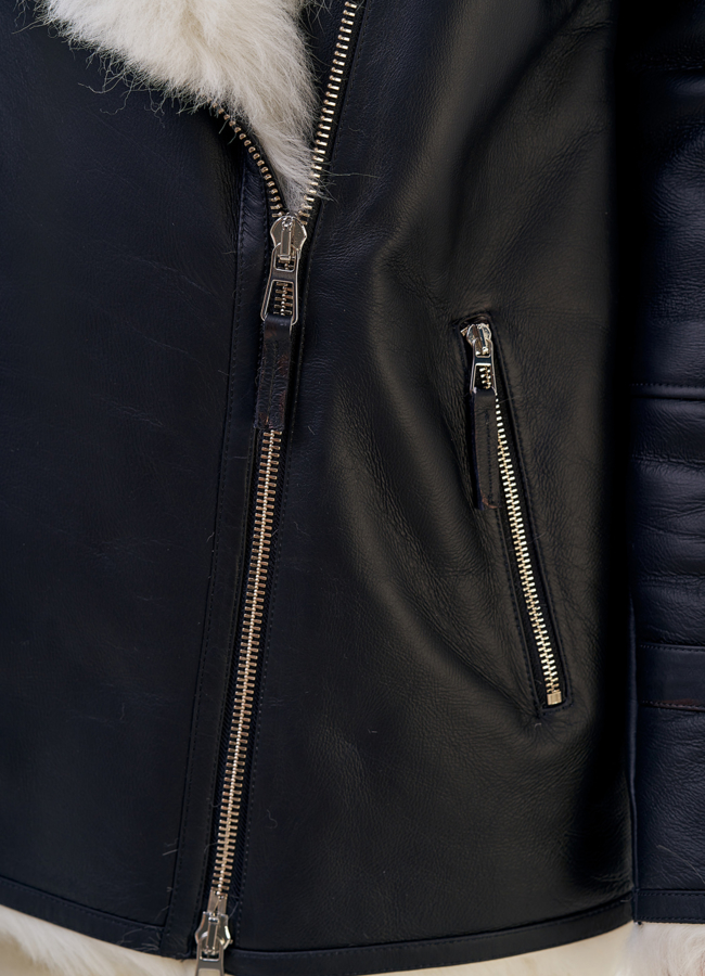 Укороченная женская дубленка с капюшоном модель № 23176 в кредит