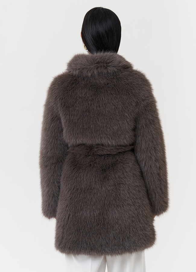 Шуба из эко меха под песца модель № 28682 универмаг малина