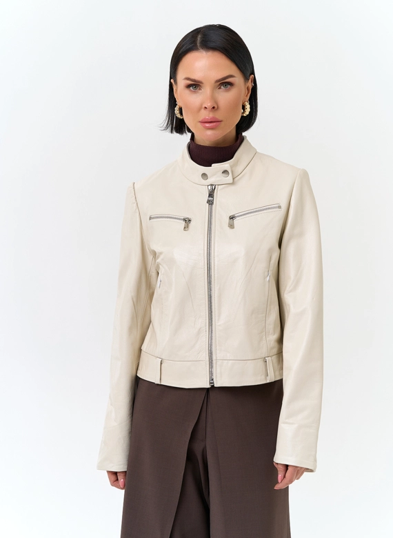 Белая куртка из натуральной кожи