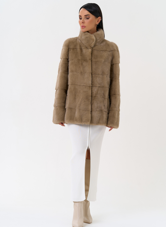 Короткая шуба из норки с воротником стойкой