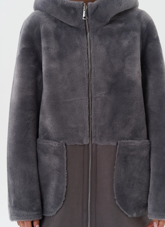 Двухсторонняя эко дубленка с капюшоном