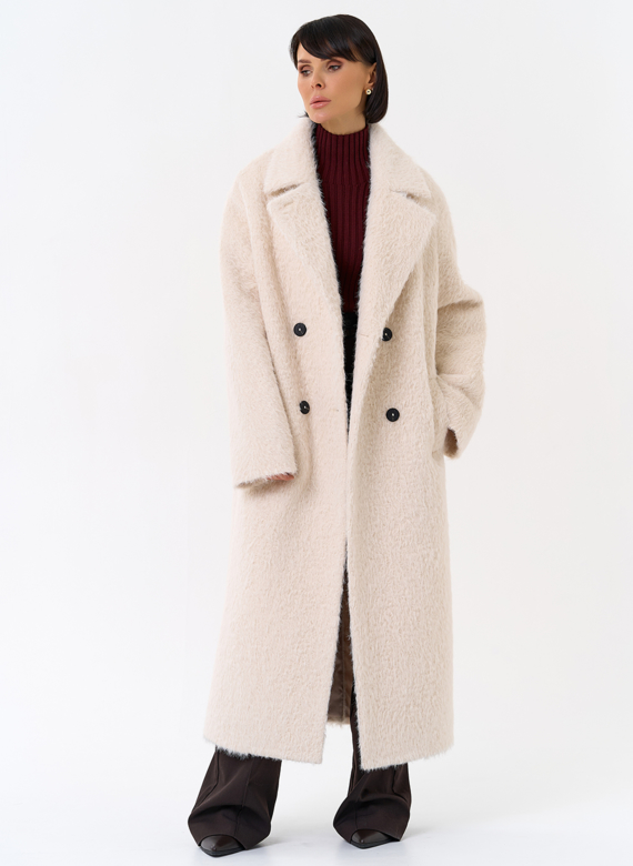 Утепленное женское пальто с английским воротником 