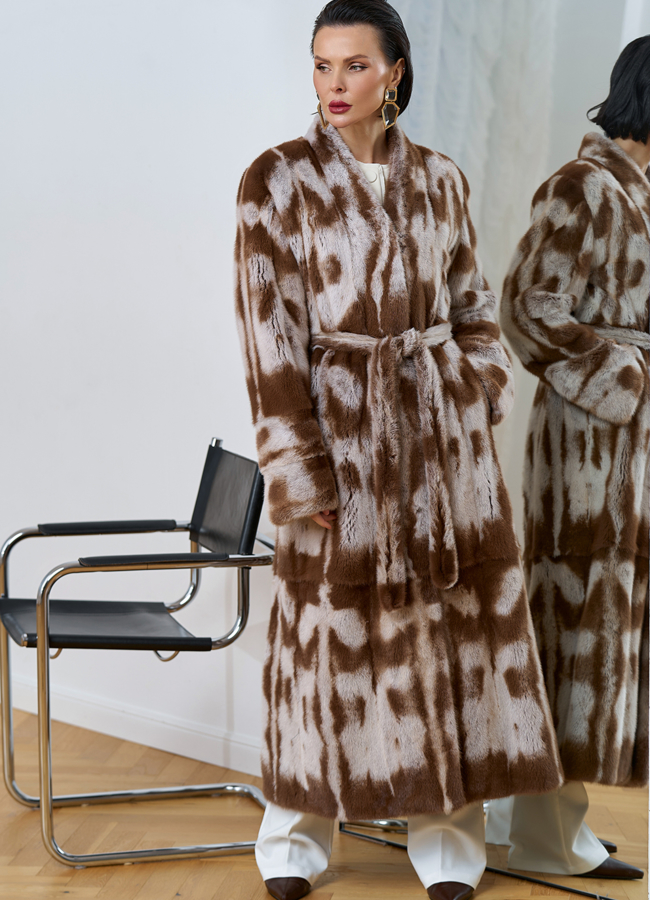 Шуба из норки с анималистичным принтом модель № 31173 меха малина