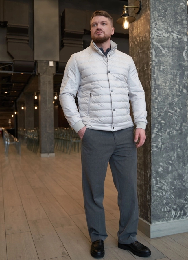 Мужская куртка серого цвета модель № 30210 в кредит