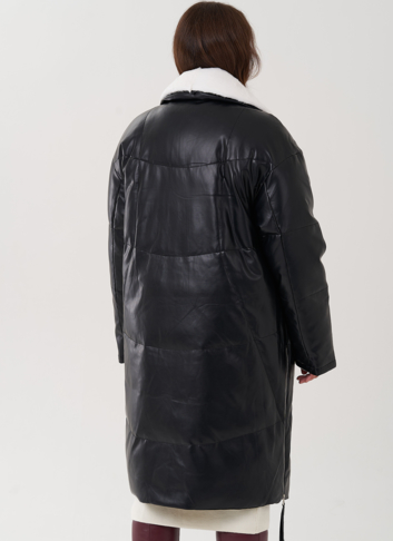 Пуховик женский из эко кожи с английским воротником