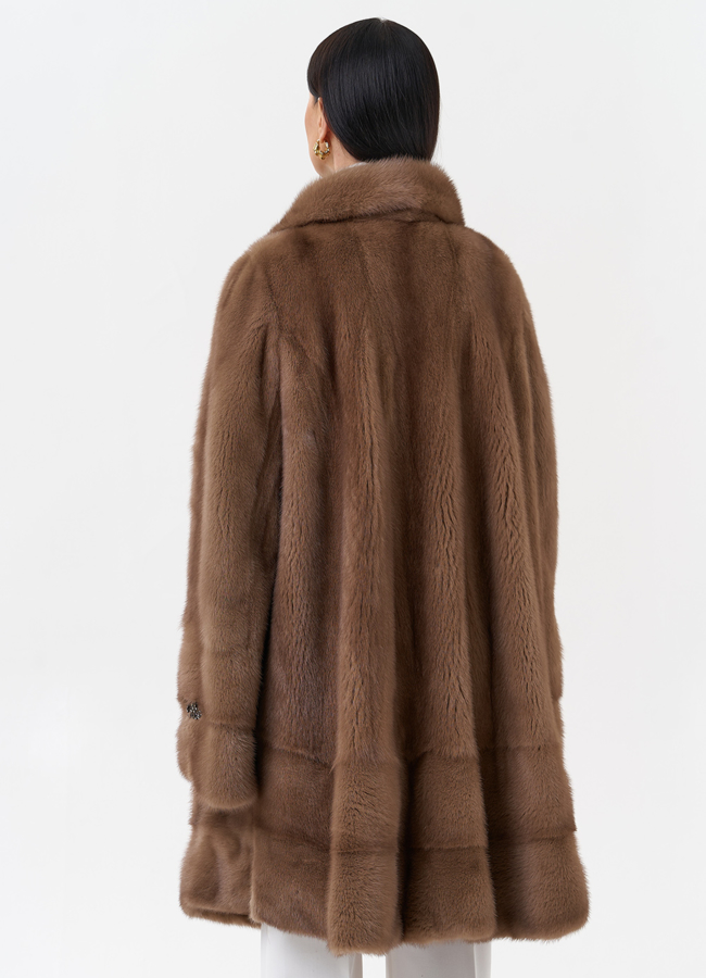 Шуба бежевого цвета из норки модель № 27599 в кредит